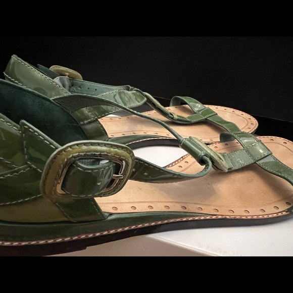 Sandals - Picture 3 of 4